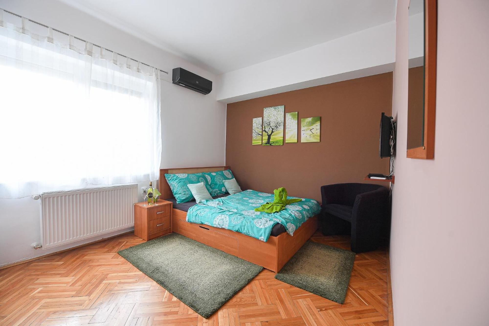 Kokusz Apartmanok Егер Стая снимка