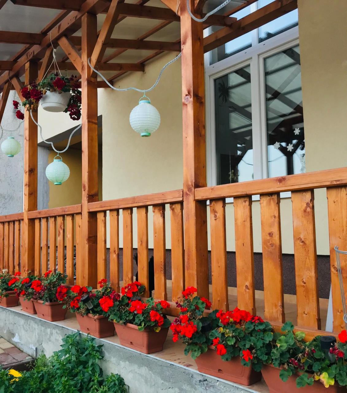 Kokusz Apartmanok Егер Екстериор снимка